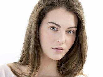 Come ottenere una base makeup luminosa Come ottenere una base makeup luminosa