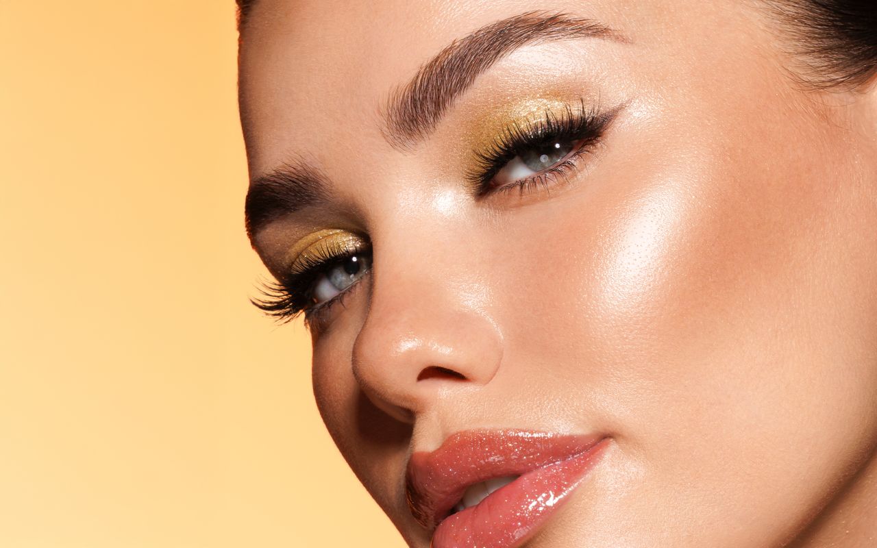 Shine Bright Illuminante fluido - PUPA Milano