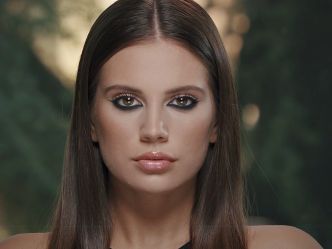 REVERSE SMOKY EYES: COME FARLO?